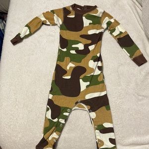 Boys camo sleeper